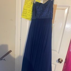 Selling this party elegant navy blue dress. Size Small